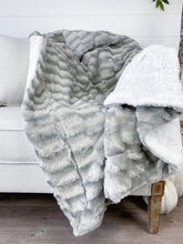 Load image into Gallery viewer, Soft and Sherpa Blanket - Grey